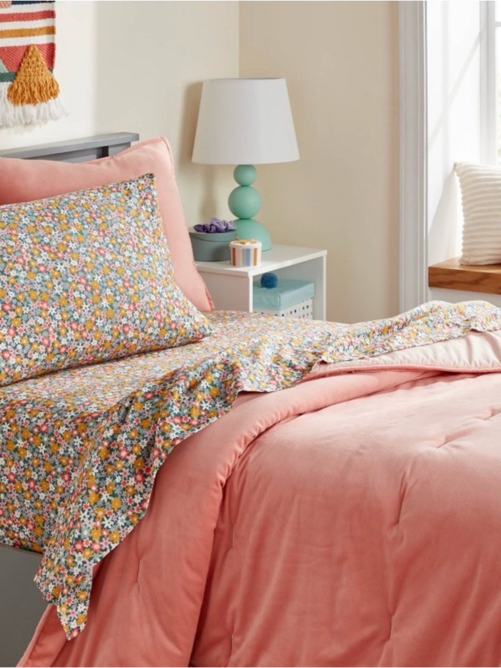 Pillowfort Full Floral Bed Sheet Set Pink, Yellow, Green New
